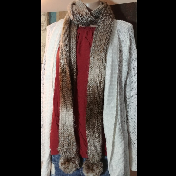 Brown Fuzzy Knit Scarf Pom Pom Ball Ends - Picture 1 of 2